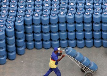 Economia Petrobras anuncia redução no preço do gás de cozinha