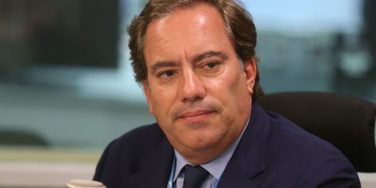 Pedro Guimarães oficializa demissão como presidente da Caixa; após denúncias de assédio sexual por funcionários da CEF