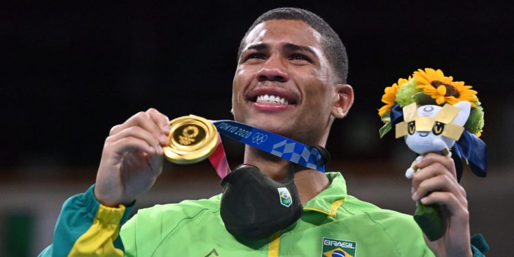 Lauro de Freitas: Arena de Esportes da Bahia recebe primeira luta de Hebert Conceição no boxe profissional