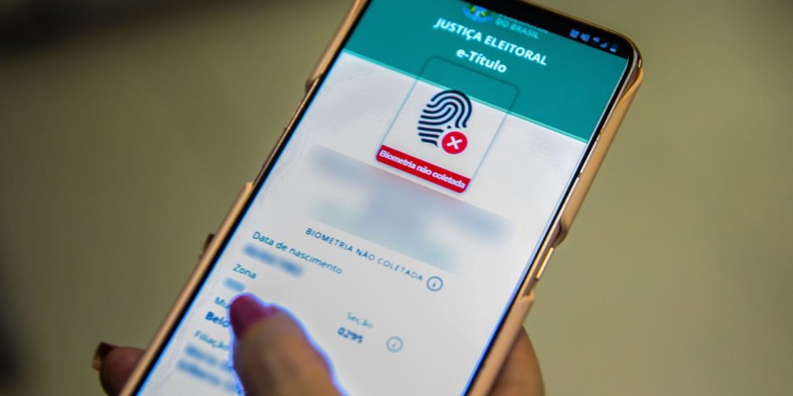 Eleitores têm até hoje para baixar o e-Título