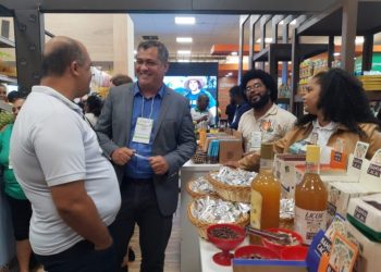 Organizações produtivas da agricultura familiar apresentam seus produtos em feira de inovação e tecnologia agropecuária
