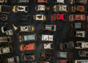 Carros com perda total nas enchentes terão devolução de parte do IPVA