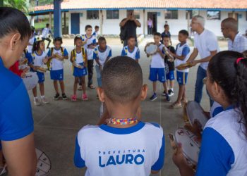 Prefeitura implanta aulas de pandeiro e amplia educação musical em Lauro de Freitas
