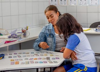 Rede municipal de Lauro de Freitas atende mais de 1,7 mil estudantes na educação inclusiva