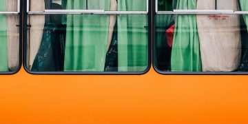 Prefeitura de Camaçari abre recadastramento e novos cadastros para o transporte universitário 2026.2