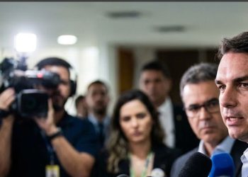Flávio Bolsonaro rejeita desafio de Lula para abertura mútua de sigilos bancário e telefônico e revelar quem é Ladrão
