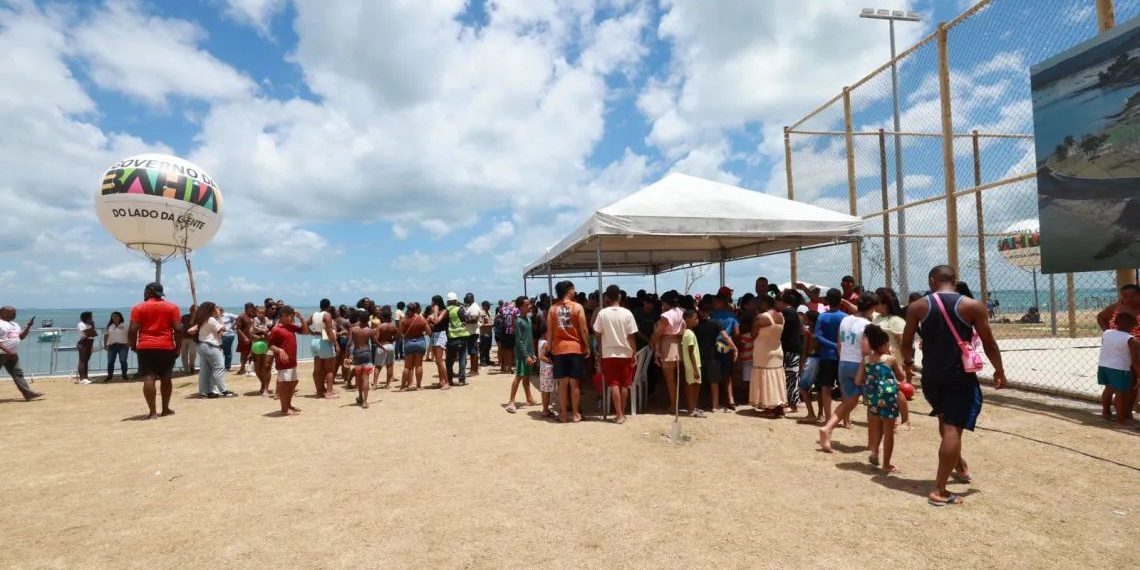 Governo da Bahia celebra Dia das Crianças no Subúrbio de Salvador com ações nas paradas do VLT