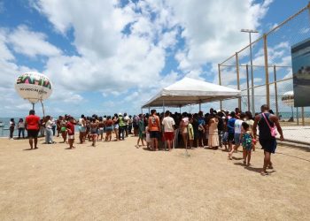 Governo da Bahia celebra Dia das Crianças no Subúrbio de Salvador com ações nas paradas do VLT