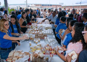 Prefeitura de Lauro de Freitas abre Semana do Servidor com café da manhã e anuncia reforma administrativaPrefeitura de Lauro de Freitas abre Semana do Servidor com café da manhã e anuncia reforma administrativa